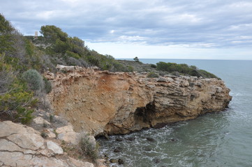 Acantilado sobre el Mediterráneo