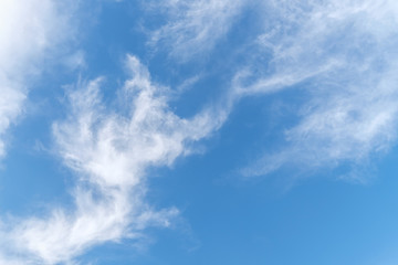 Obraz premium Niebieskie niebo