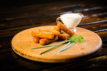  Cheese sticks in battered sauce