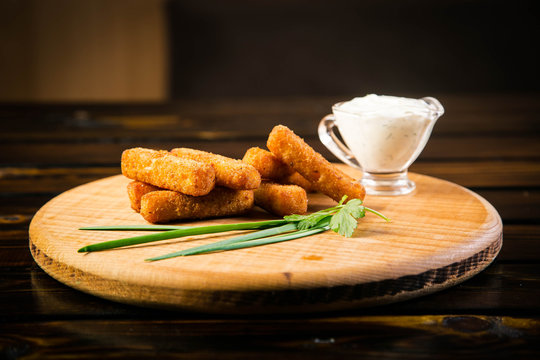 Cheese sticks in battered sauce
