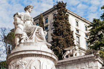 Fototapeta na wymiar Statue of peace. Udine Italy