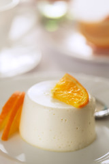 Mini round orange cheesecake
