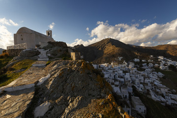 Fototapeta na wymiar View of Chora village on Serifos island in Greece. 