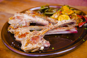 Grilled gourmet lamb cutlets