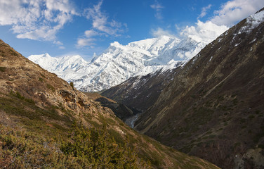 Fototapeta na wymiar Annapurna mountains in the Himalayas of Nepal.