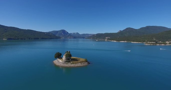Drone freedom lake church island serre pon&ccedil;on alps