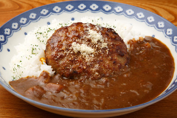 ハンバーグカレー
