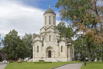 Fototapeta na wymiar Spassky Cathedral, XIV century, oldest building in Moscow