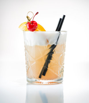 John Collins or Whiskey sour cocktail
