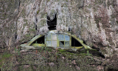 Alte Reetdachgaube im Verfall
