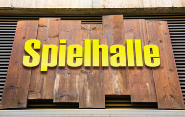 Schild 222 - Spielhalle