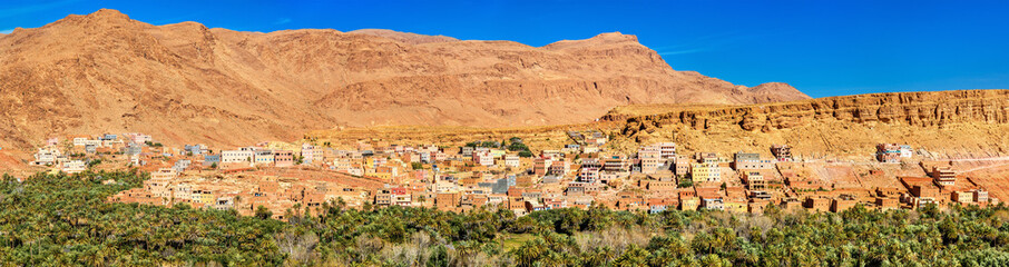 Fototapeta premium Oasis of the Todra River at Tinghir, Morocco