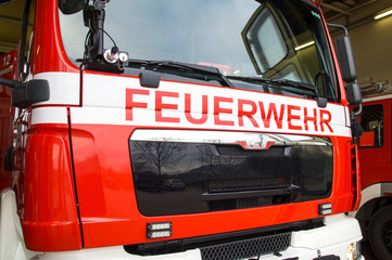 Feuerwehrauto in Feuerwache