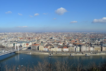 Blick auf Budapest mit Elisabeth Brücke