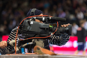 TV Kamera bei einer Sportübertragung