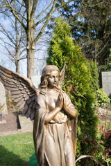Betender Engel
