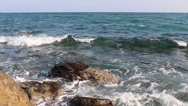 Onda sullo scoglio