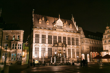 Fototapeta na wymiar Bremen at night