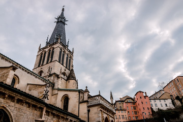 Fototapeta na wymiar Église Saint-paul à Lyon