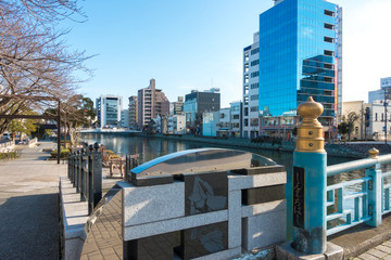 徳島市新町川風景　阿波踊りがモチーフのしんまちはし