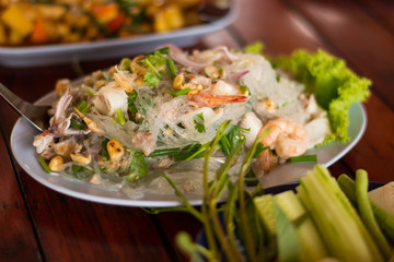 Rice vermicelli salad