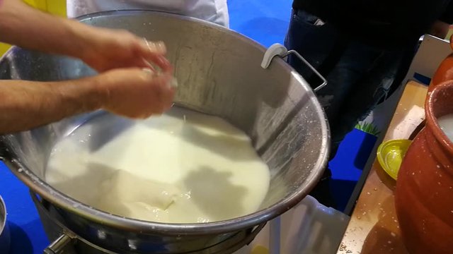 Production of mozzarella