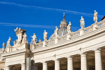 Fototapeta na wymiar St Peter square basilica and colonnade