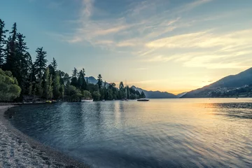 Foto auf Acrylglas See / Teich schöner und friedlicher See am Morgen