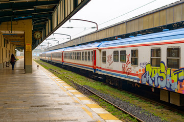 Obraz na płótnie Canvas Old train in an old station