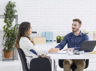 Obraz premium Businessman Negotiate With Client