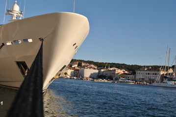 megayacht