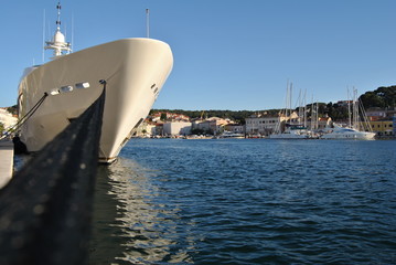 megayacht