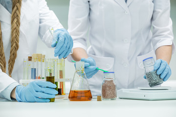 Female scientists in lab