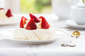 Mini Pavlova Meringue Cake with Fresh Strawberries