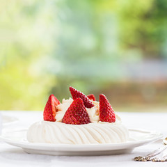 Mini Pavlova Meringue Cake with Fresh Strawberries