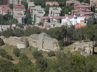 Fototapeta na wymiar Castle ruins above town