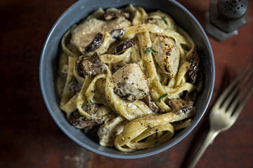 Tagiatelle pasta with mushrooms chicken parmesan