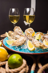 oysters with ice and lemon