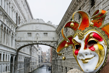 Fototapeta na wymiar Carnevale di Venezia - Ponte dei Sospiri