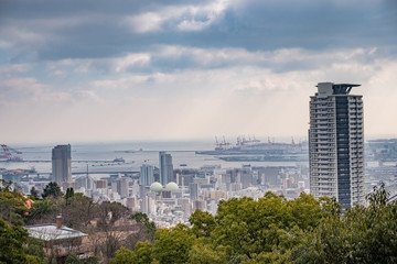 Fototapeta premium Widok z lotu ptaka miasta Kobe w Japonii