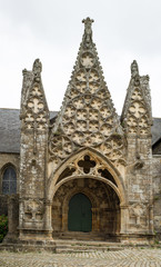 Fototapeta na wymiar Pont-Croix Notre-Dame de Roscudon Cap Sizun Bretagne