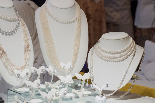 Pearls necklace / View of various pearls necklace in the store.