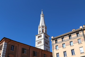 Fototapeta na wymiar Ghirlandina tower, Modena, Emilia Romagna, Italy