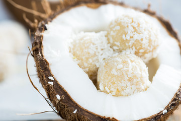 Homemade Raw Vegan Coconut and Lemon Truffles