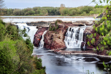 Obraz premium Waterfall mountain landscape under blue sky