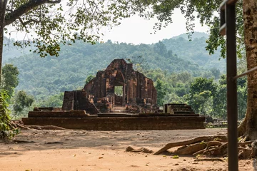 Papier Peint photo autocollant Rudnes My Son Sanctuary in Central Vietnam, ruin of the temple in the My Son complex.