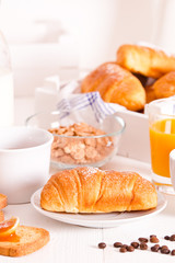 Breakfast with croissants.