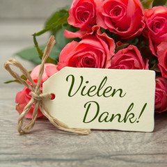 Rosen und Karte: Vielen Dank!