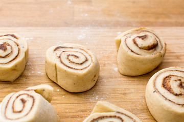 Making delicious cinnamom rolls