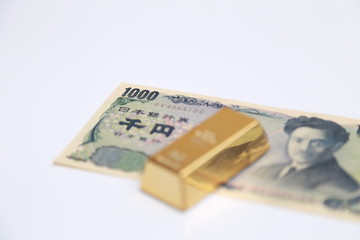japanese money and gold bullion